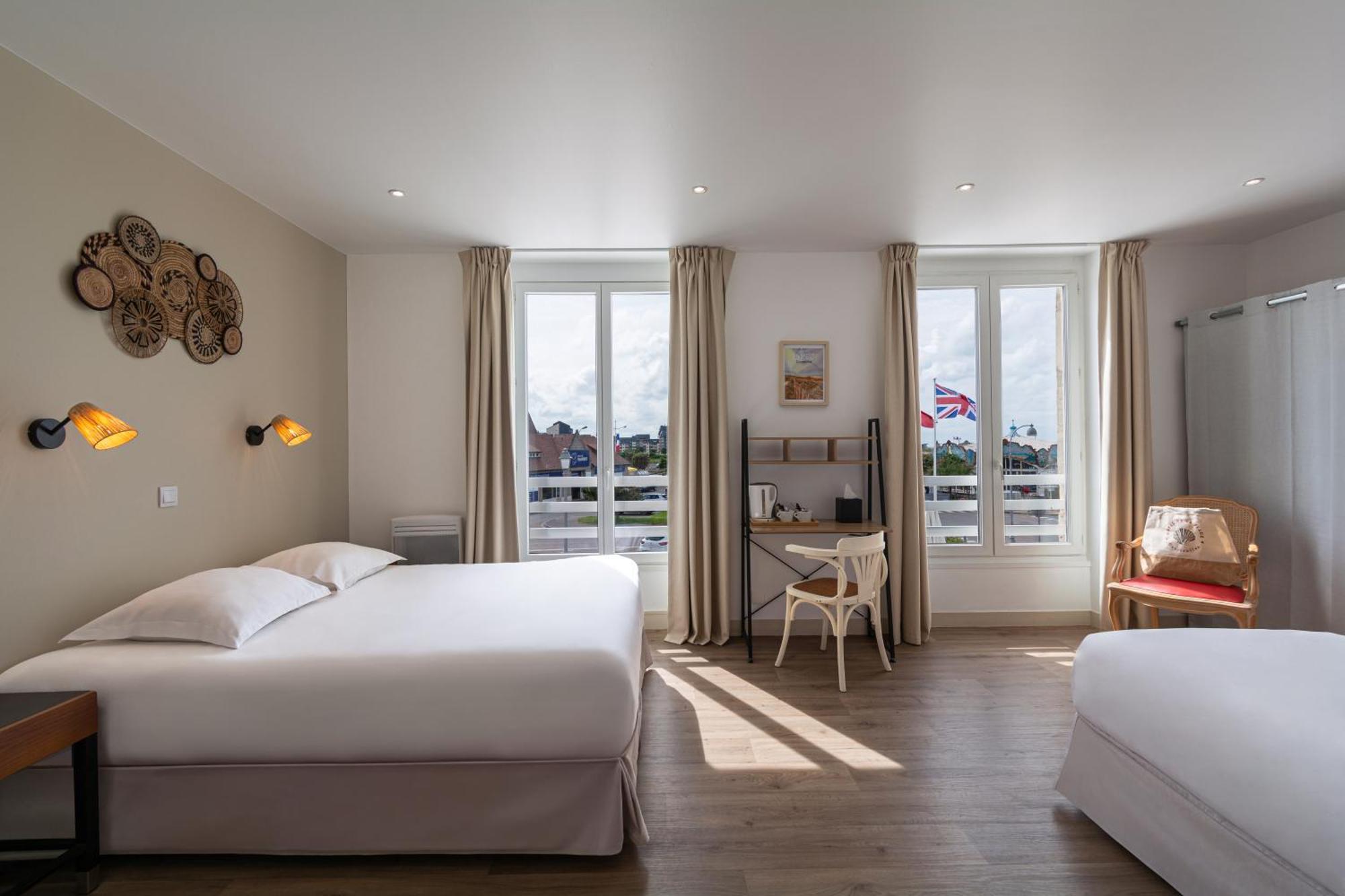 Hotel De La Plage Courseulles-sur-Mer Exteriör bild