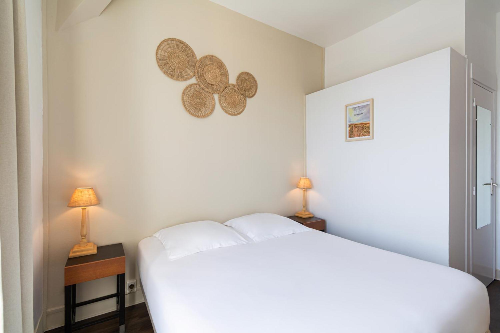 Hotel De La Plage Courseulles-sur-Mer Exteriör bild